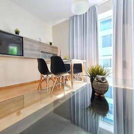 In Atlantic 아파트 *