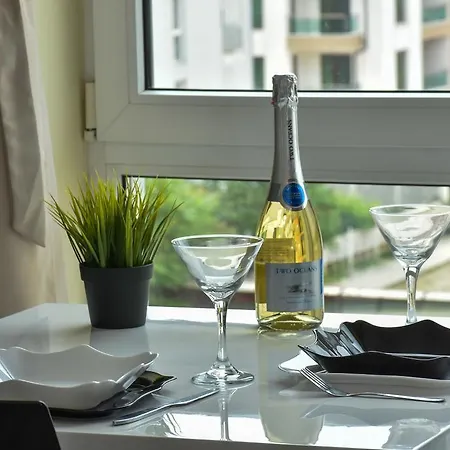 In Atlantic 아파트 *